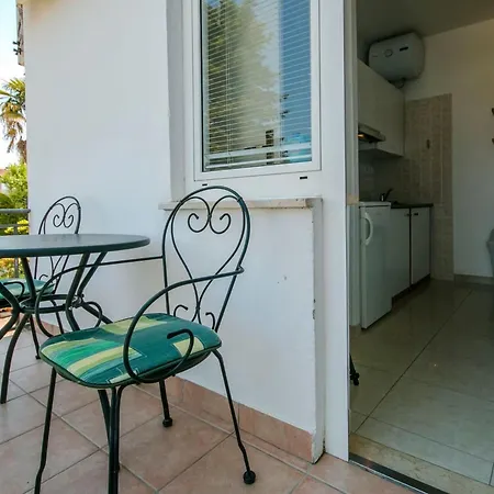 Nika 3 Mit Pool Und Whirlpool 400 By Interhome Umag