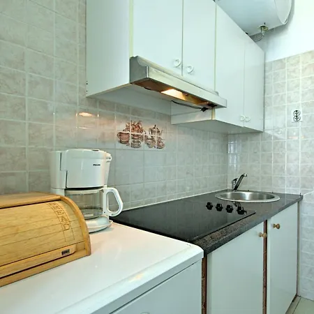 Nika 3 Mit Pool Und Whirlpool 400 By Interhome Apartman
