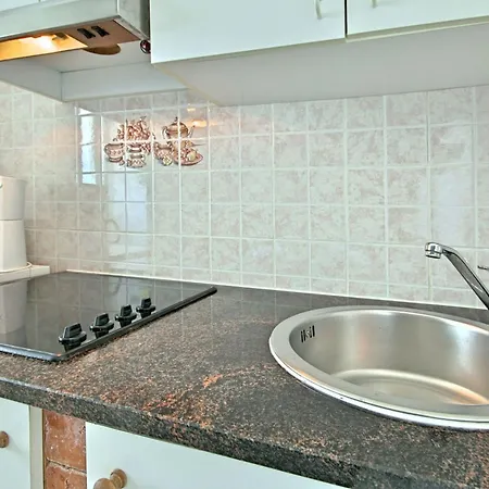 Nika 3 Mit Pool Und Whirlpool 400 By Interhome Apartmán *