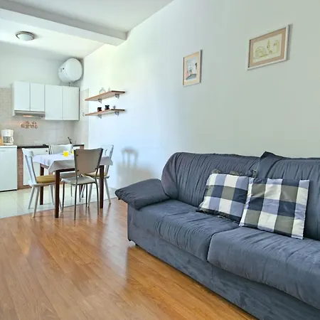 Nika 3 Mit Pool Und Whirlpool 400 By Interhome Apartman Umag