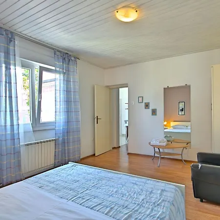 Nika 3 Mit Pool Und Whirlpool 400 By Interhome *