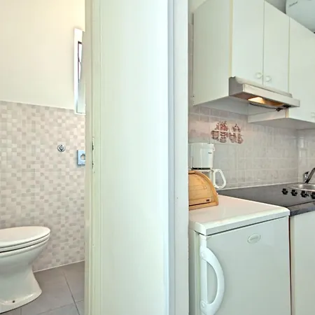 Nika 3 Mit Pool Und Whirlpool 400 By Interhome Apartament